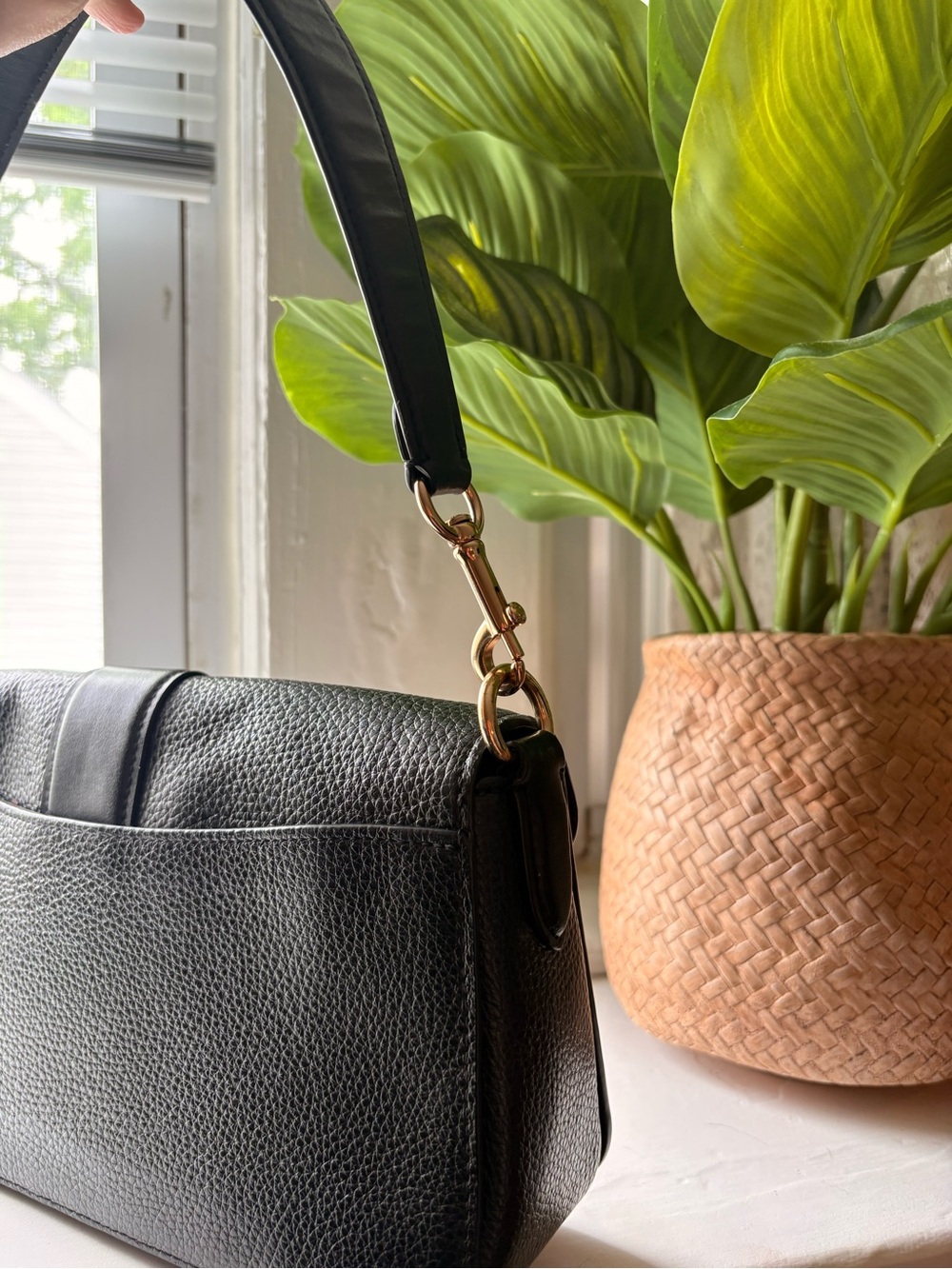 Coach Georgiana in Black Pebble Leather & Gold Hardware - Picture 5 of 9
